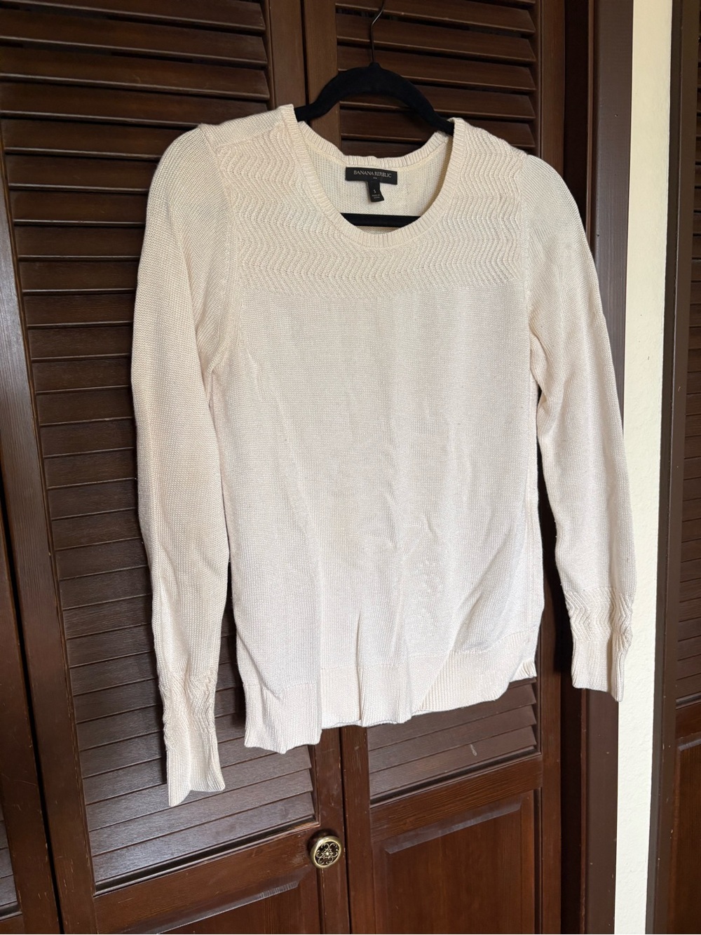 Banana Republic Light Cream Crewneck Sweater
